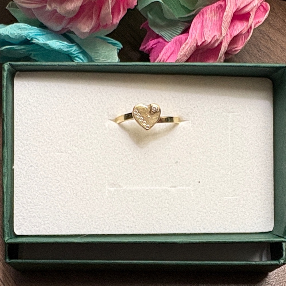 Gold Heart Ring with  No Diamond Accent